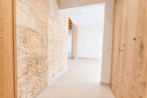 Ses Salines, Elegant Townhouse with Heated Saltwater Pool and Spacious Patio in the Heart of Ses Salines — photo 5