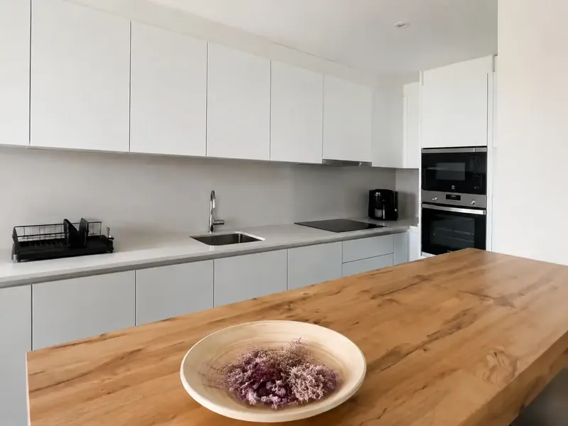Se alquila magnífica vivienda de 82 m² situada en una de las mejores zonas de Nou Llevant, en un edificio moderno y de reciente construcción — photo 2