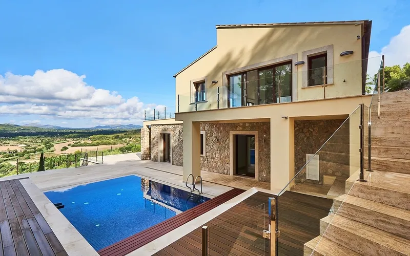 Elegant villa with vacation rental license and spectacular views of the golf course in Canyamel — photo 2