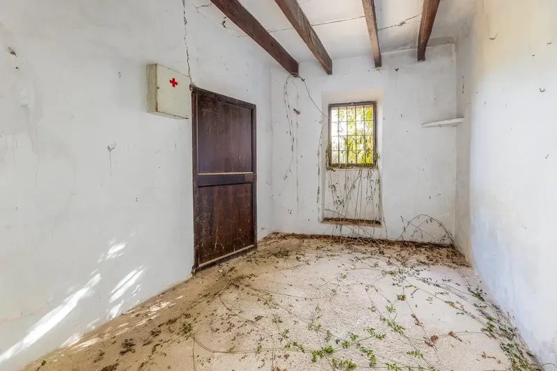 Looking for a corner of rural charm? This rustic plot is your blank canvas to create the house of your dreams. Take advantage of the — photo 10