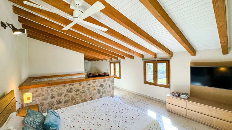 Mediterranean finca with panoramic views and guest house — photo 3