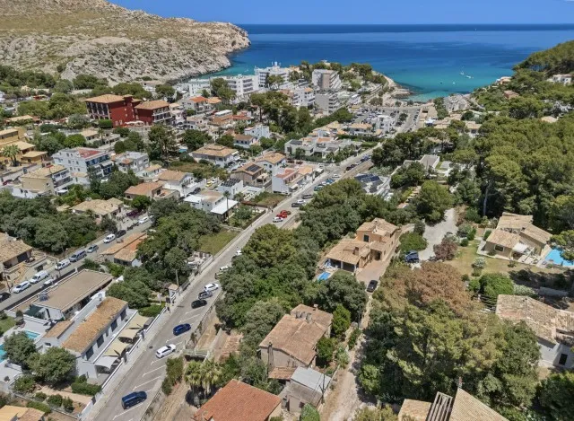 Villa renovation project in prime location for sale in Cala San Vicente, North Mallorca — photo 10