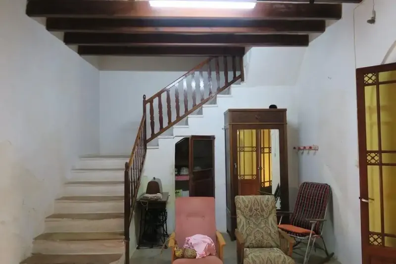 House in the town centre, with all kinds of services, with many possibilities. — photo 9