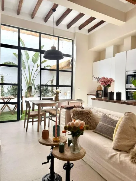 Flat / apartment for sale in Calle de Monterrey — photo 1