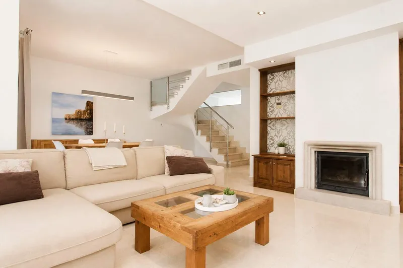 185m² detached house with 3 bedrooms, terrace and pool for sale — photo 3
