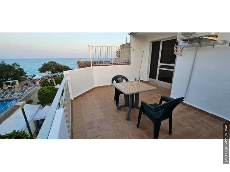 Apartment for rent on Calle Llebeig — photo 1