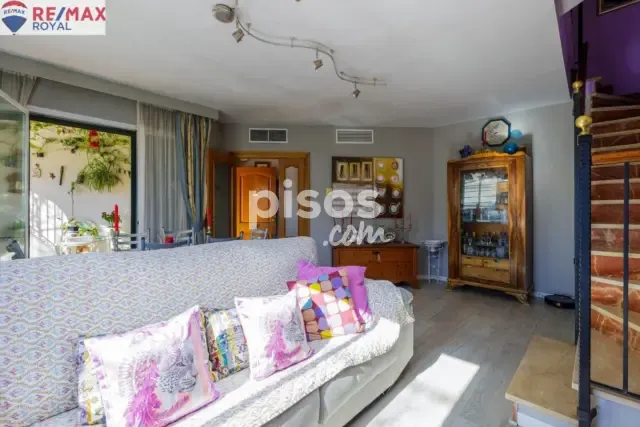 Townhouse in Amanecer — photo 1
