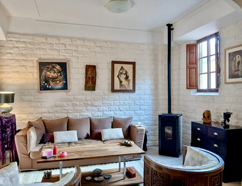 Mediterranean village house with marvellous patio — photo 9