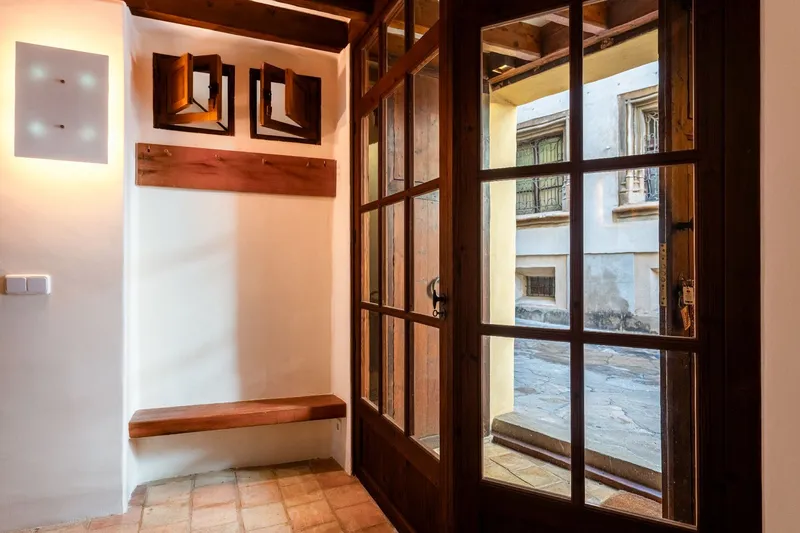 Triplex apartment with historic flair in Palma Old Town — photo 12