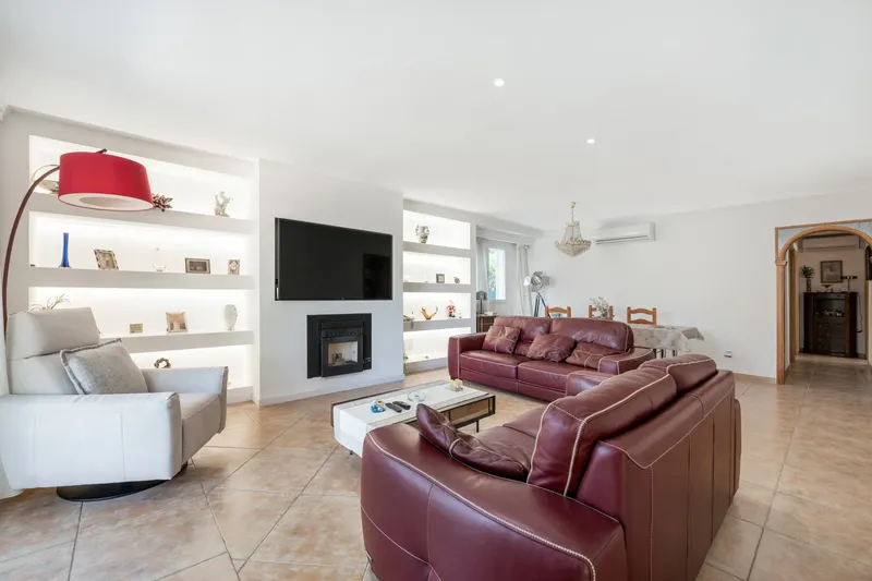 Detached villa in El Toro with garden and terrace — photo 5
