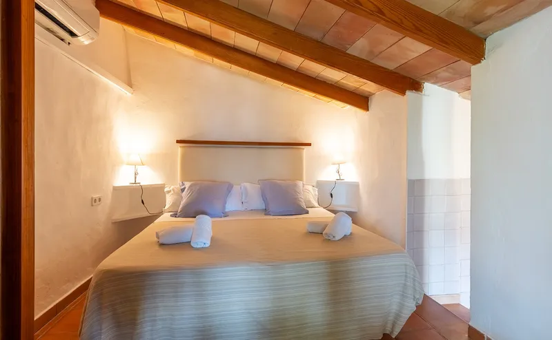Spectacular finca with pool and guest houses in Sóller — photo 4