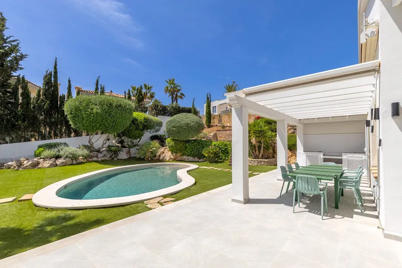 Villa in Santa Ponsa - Renovated house with pool and garden — photo 2