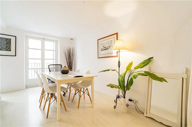 Ground floor flat with a courtyard in the historic centre — photo 1