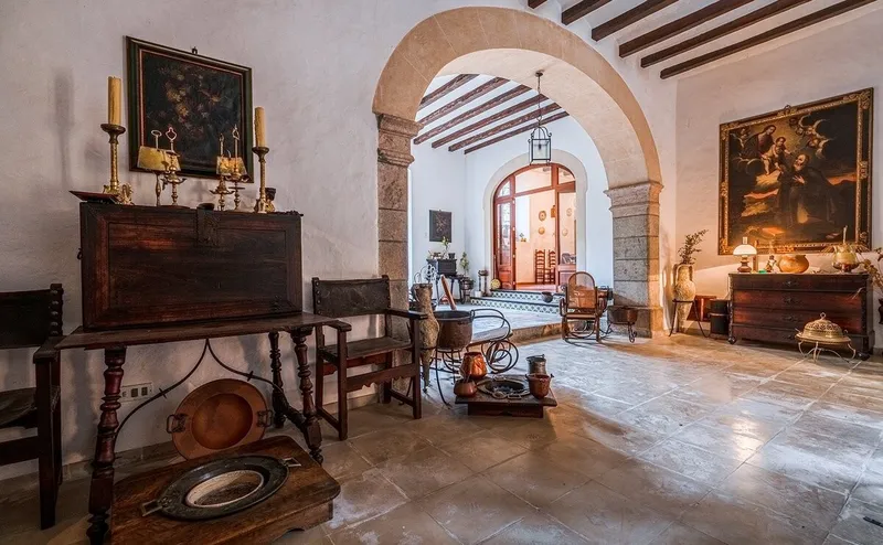 Historic villa with garden in Fornalutx — photo 8