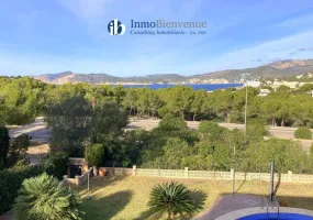 Sea view villa in a privileged location — photo 1