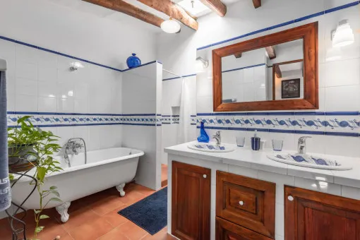 Capdella, Majorcan finca with well-kept garden, pool and holiday rental license in Es Capdella — photo 11