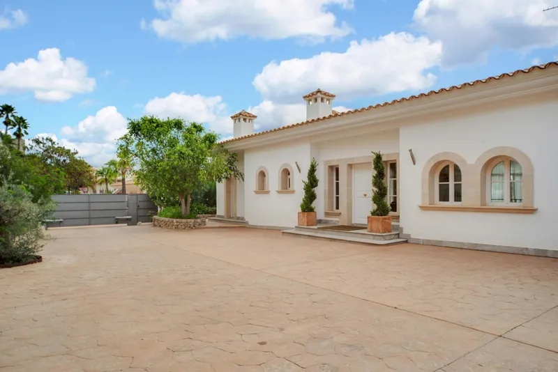 Elegant luxury villa in Son Vida — photo 7