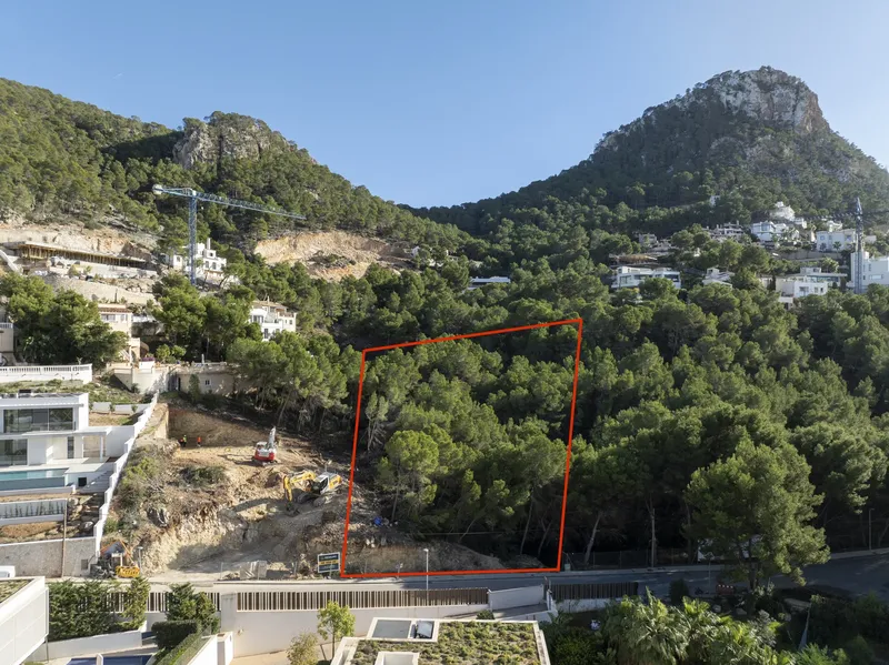 Building plot in an attractive location in Cala Llamp — photo 3