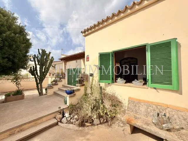 107 m² house with 4 rooms, terraces and garage for sale — photo 1