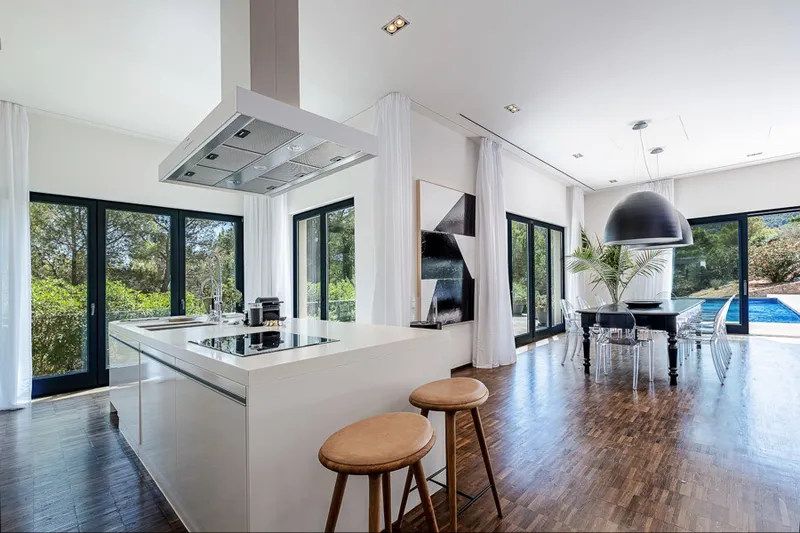 Spectacular Newly Built Villa with Pool and Holiday Licence in Son Vida — photo 3