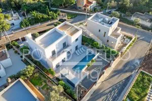Ref. PRO234 – Modern newly built villa with sophisticated details, saltwater pool, outdoor kitchen and rooftop terrace in Cala Santanyí – just 800 meters from the beach — photo 2