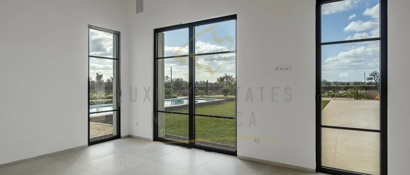 Brand new modern sunny luxury finca in Campos with pool — photo 11