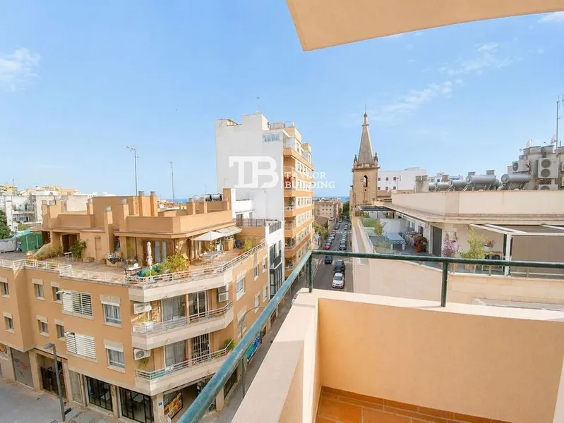 Flat / apartment in Calle de Colubí, Sta Catalina - El Jonquet, Palma de Mallorca — photo 1