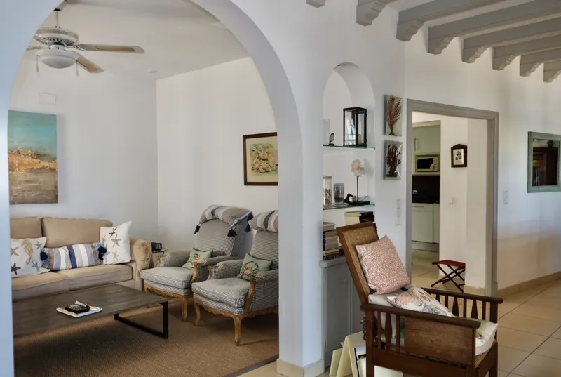 Charming house on the seafront in Ciudad Jardín — photo 7