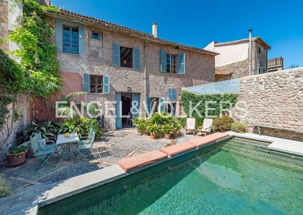 Detached house in Valldemossa — photo 1
