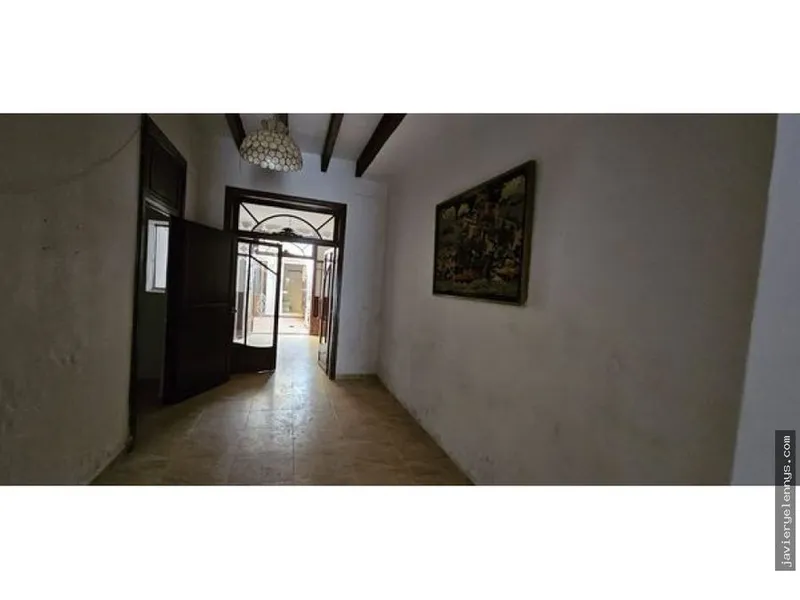 Semi-detached house for sale in Calle del Remei — photo 1