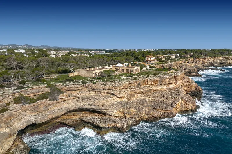 Unique villa project in a dream location right by the sea — photo 2