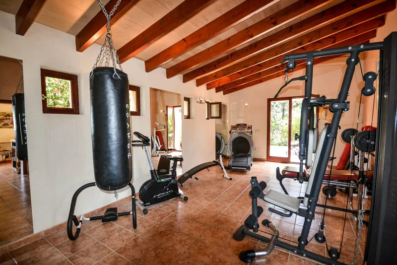 Sold - Luxury finca with swimming pool, guest houses and ETV license in Felanitx — photo 5