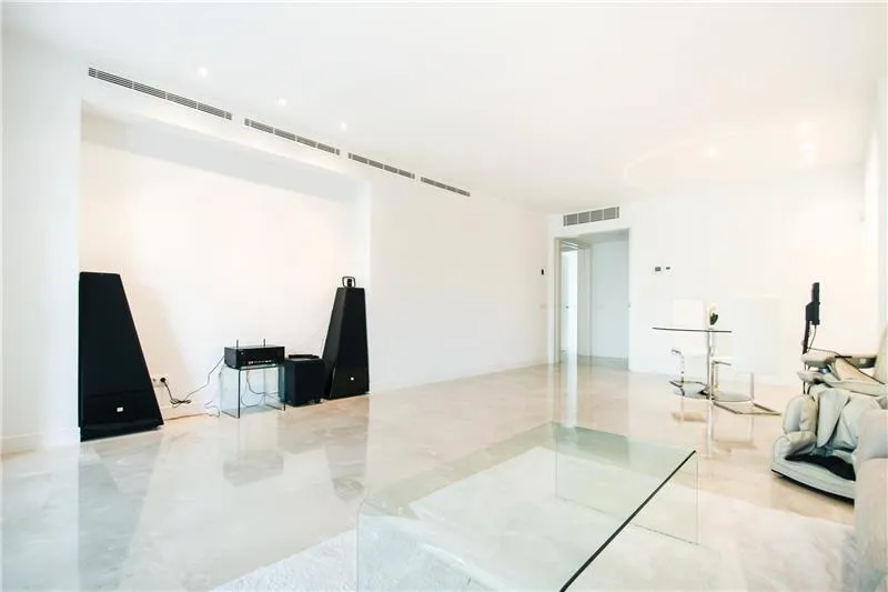 Apartment with terrace in residential complex with pool — photo 4
