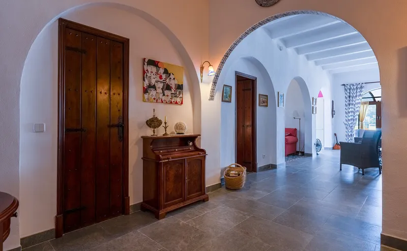 Large apartment with terrace and sea views — photo 11