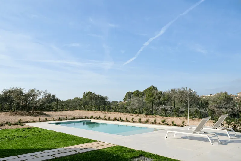 Contemporary villa with pool near Palma — photo 4
