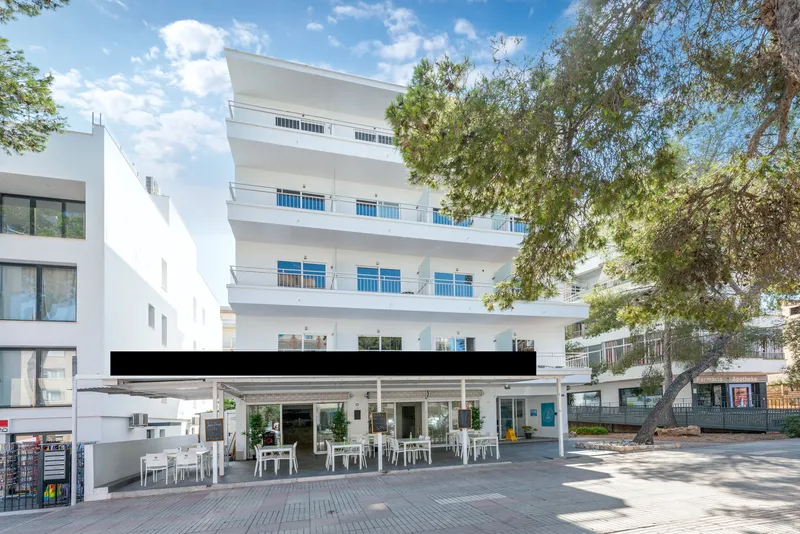 Exclusive investment: Hotel in Arenal — photo 1