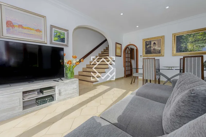 Exclusive townhouse in Llenaire with views to the bay and adjoining plot of more than 1,000 m² in Puerto de Pollensa, north of Mallorca. — photo 6