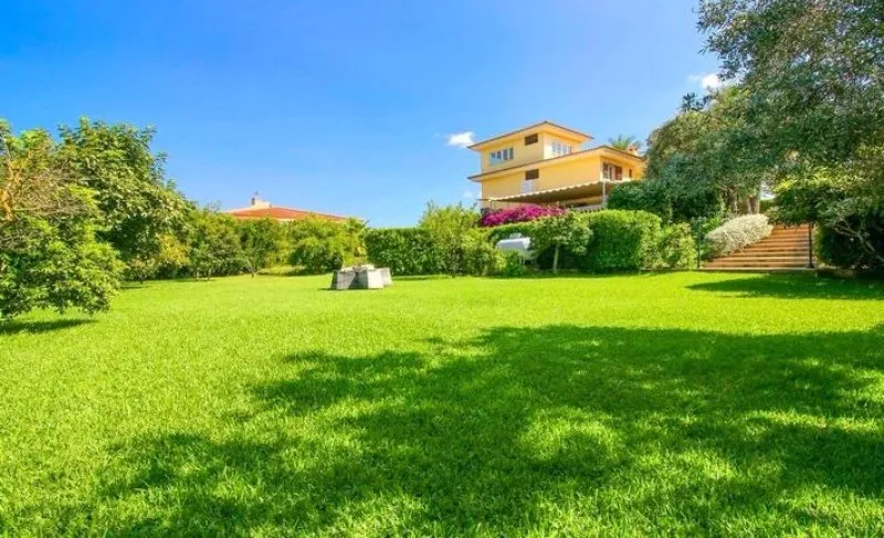 Magnificent villa with pool — photo 3