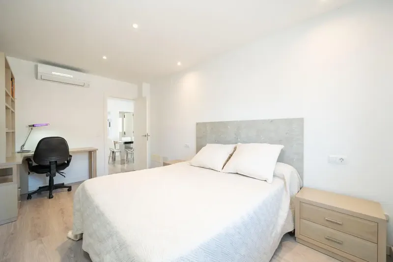 Located in one of the most prestigious areas of S’Illot, in Cala Morlanda, this magnificent property perfectly combines comfort, style — photo 11