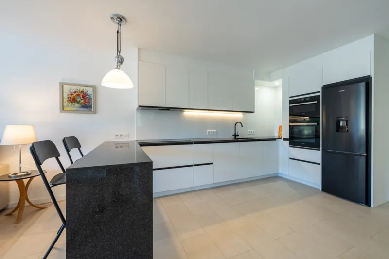 Fully Renovated Duplex Apartment Near the Beach - Open Living-Dining Area with Kitchen (12616) — photo 2