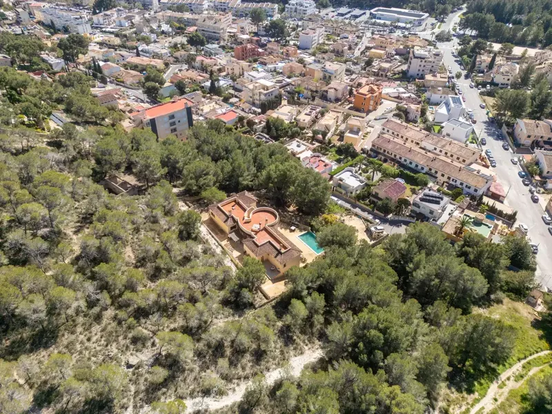 Imposing chalet with clear mountain views, located in Paguera, Calvià — photo 5