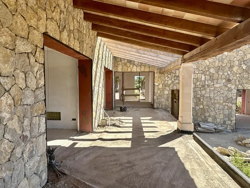 Finca reformada con materiales de alta calidad en Cala Santanyi, a 900 m de la playa, con 5 dormitorios — photo 4