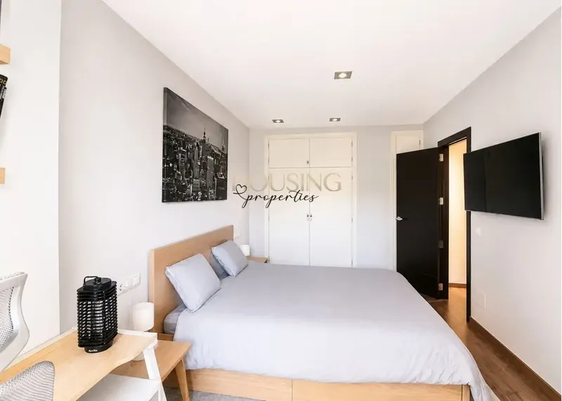 Semi-detached house with sun terrace and garage in El Amanecer — photo 12