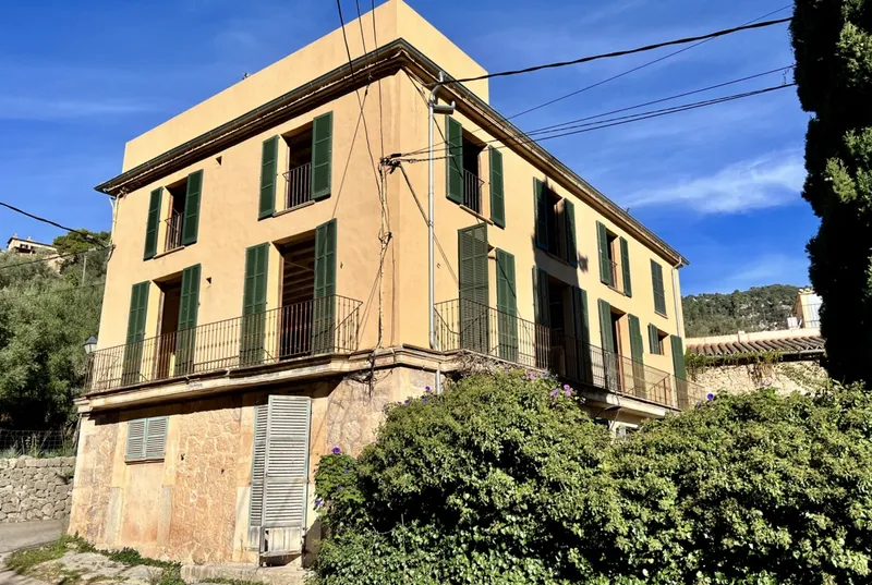 Detached house with renovation project in Valldemossa — photo 2