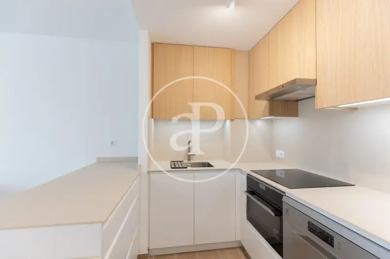 Charming renovated ground floor flat for rent in Cala Bona — photo 9