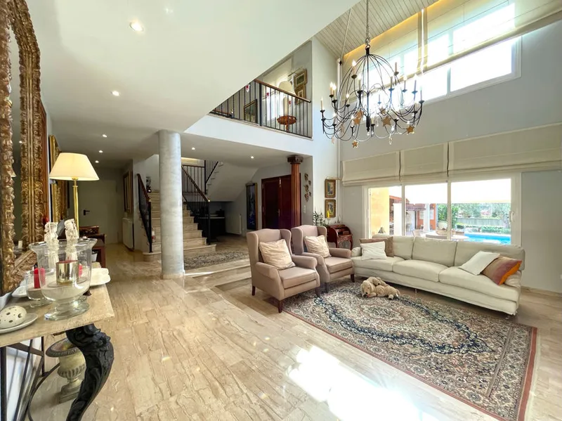 Elegant villa for sale in Sant Marçal with pool and views of the Bay of Palma — photo 5