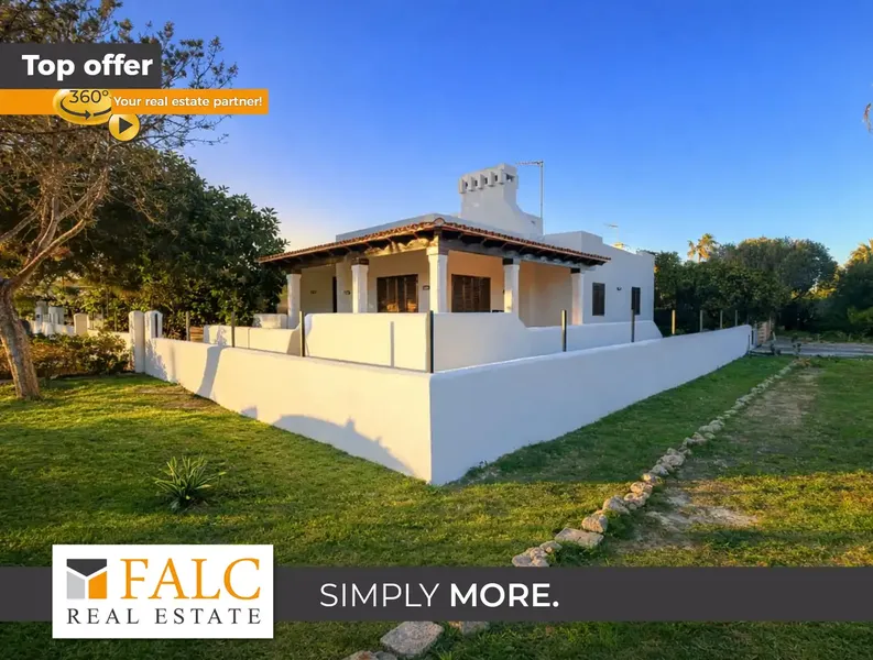 This charming bungalow with great potential is located in an attractive and quiet residential area of Sa Coma, just a few minutes from the sea. — photo 1