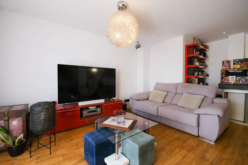 Reformed penthouse with lift and 110 m² terrace, 100 m from the sea (S'Arenal) — photo 7
