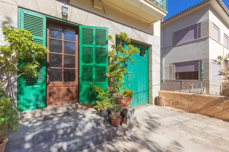 Detached house with garden and garage in the centre of Sóller — photo 6