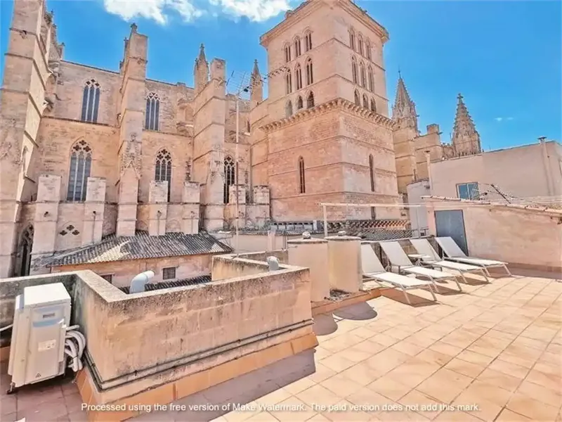 Stunning Two-Bedroom Apartment with Panoramic Views in the Heart of La Lonja. — photo 12